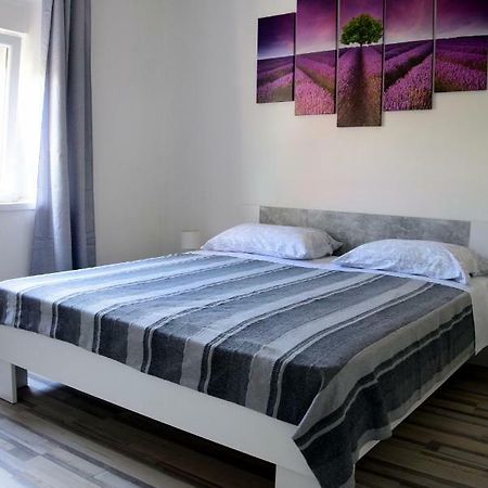 Appartement Apartman Ana à Sali Extérieur photo