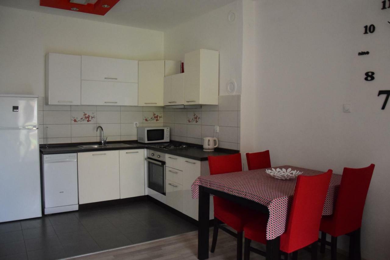 Appartement Apartman Ana à Sali Extérieur photo
