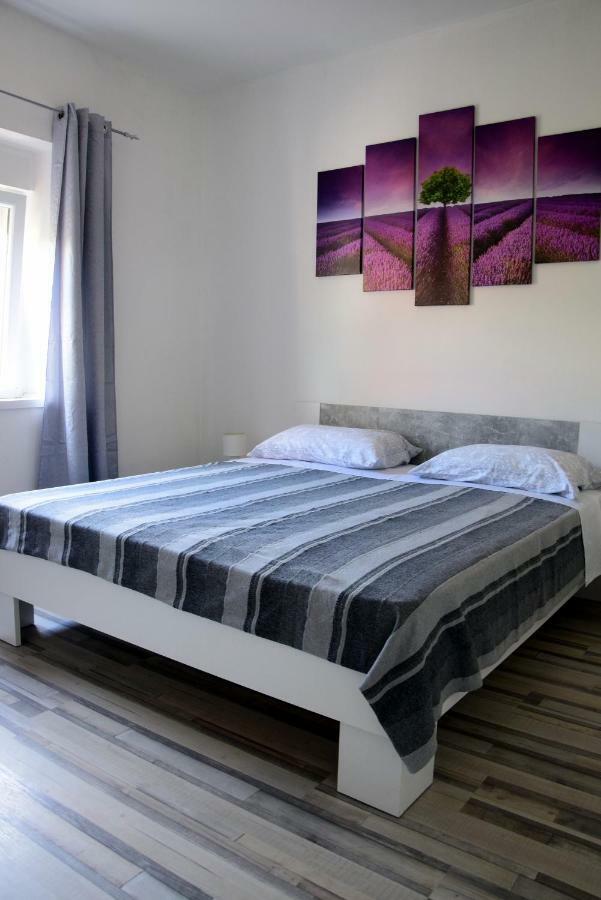 Appartement Apartman Ana à Sali Extérieur photo