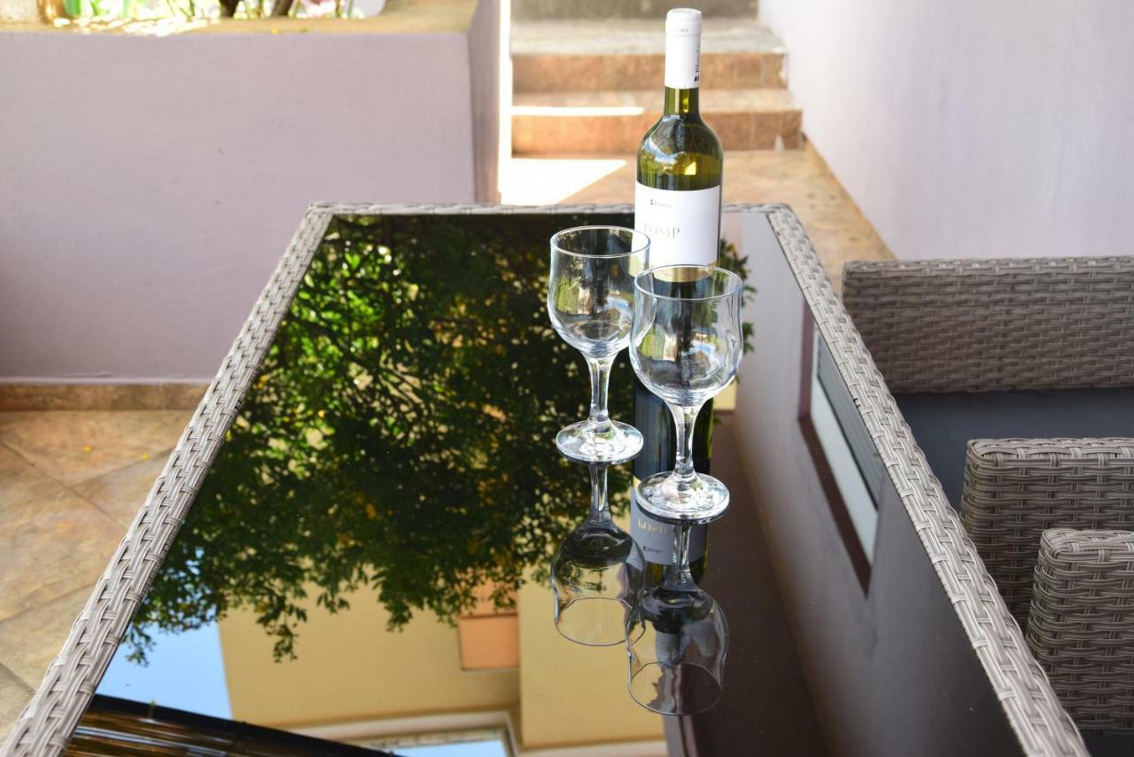 Appartement Apartman Ana à Sali Extérieur photo